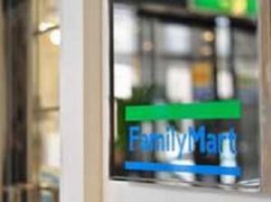 family mart（24時間）