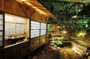 趣のあるお食事処「川席」