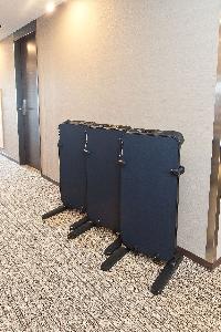 本館客室廊下　ズボンプレッサー