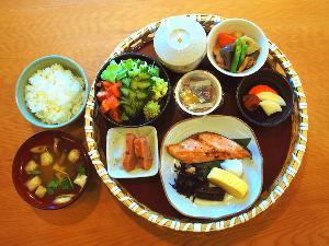 和食ハーフバイキング一例