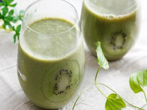 季節のスムージー例。朝のお目覚めはスムージーから♪