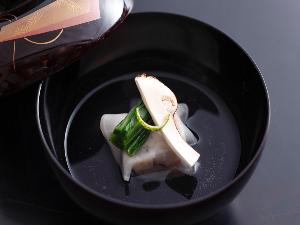 お吸い物。上品なお味