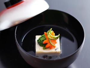 季節を感じさせる品を意識しています