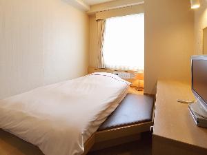 SUWARUシングル◆喫煙◆床に座るコンセプト◆書斎のような掘りごたつ風のお部屋です