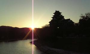 岡山城の朝日