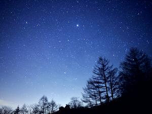頭上で瞬く【天然のプラネタリウム】　　時を忘れて眺めていたい、幻想的で美しき銀色の夜を‐‐。