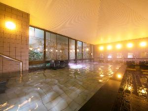 大浴場は遅いチェックインでもＯＫ！夜は23時まで。翌朝の入浴も追加料金不要なのが嬉しいポイント♪