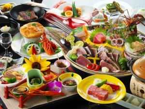 【旬彩物語／雲居コース】土佐赤牛ステーキやフカヒレと伊勢海老のパイ包み焼き、うなぎ丼など
