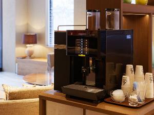 ロビーにはコーヒーサーバーご用意してます