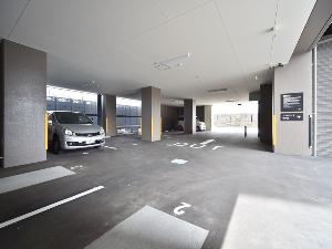 敷地内平面駐車場