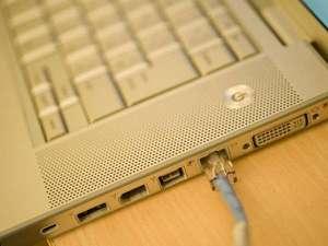 有線ＬＡＮもご利用いただけます。