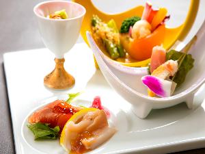 ■お料理イメージ■味わう前に“目に楽しみを”料理長の想いがこもったコース料理<BR>