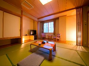 ■和室10畳■　「温泉まで近い」と人気のお部屋♪ファミリーにおススメの広々10畳<BR>
