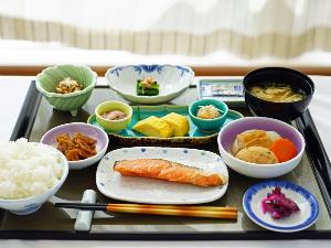 和朝食。日替わりでご用意致します