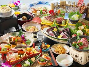 【旬彩物語／月光コース】イセエビの具足煮に鮑と米茄子のツガニ餡かけ、黒毛和牛芋ケンピすきなど