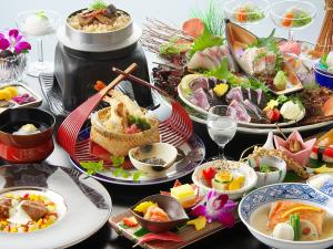【旬彩物語／花野コース】金目鯛煮付けに松茸の天麩羅、豆匠庵の豆乳グラタン、鰹と土佐梅の釜飯など13品