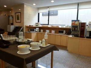 セルフサービスでご自由にお召し上がり下さい。コーヒー1杯だけでもお気軽にどうぞ♪