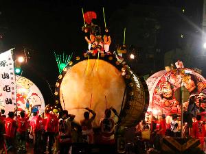 【永山屯田祭り】旭川市民はもとより近郊の町村や道内外からも多くの観客が訪れる(7月)