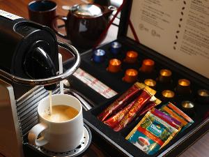 【クラブフロア】クラブフロアには薫り高い挽きたてのコーヒーをいつでも楽しめるNespressoマシーンを全室完備。