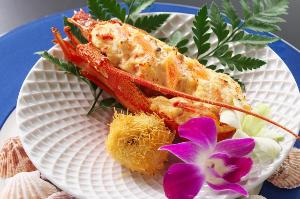 【ポアソン】クリーミーな味わい♪紅ズワイガニに伊勢海老！豪華食材を贅沢に使ったテルミドール。
