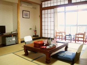 【お部屋】街側｜和室(8畳〜10畳)☆Wi-Fi接続無料