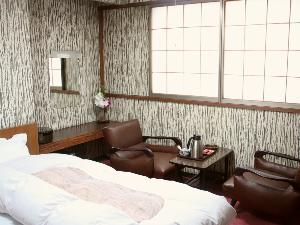 【お部屋】街側｜洋室・ツインルーム☆Wi-Fi接続無料