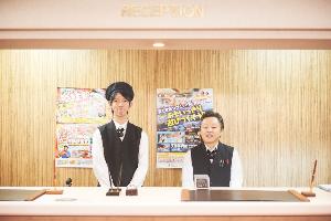 フロントスタッフ