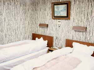 【お部屋】街側｜洋室・ツインルーム☆Wi-Fi接続無料