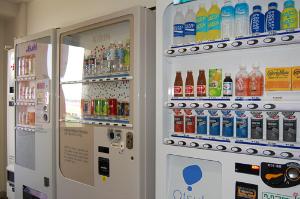 3F・飲料自動販売機コーナー、無料製氷機、VOD券売機