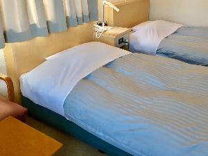 大切なあの方とお泊りなら、ゆったりとおくつろぎできるツイン部屋をどうぞ。