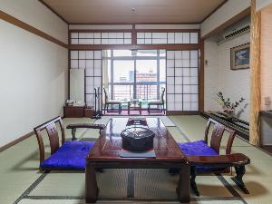 【お部屋】川側｜和室(8畳〜10畳)★Wi-Fi接続無料