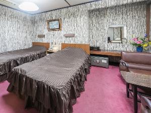 【お部屋】街側｜洋室・ツインルーム☆Wi-Fi接続無料