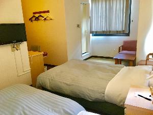 大切なあの方とお泊りなら、ゆったりとおくつろぎできるツイン部屋をどうぞ。<BR>