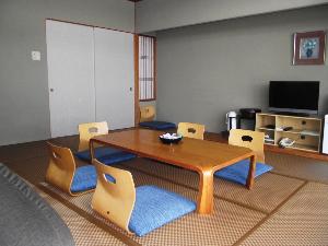 客室をオシャレに改装しております。