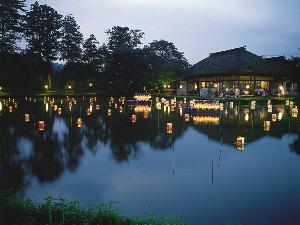 旧有備館と庭園