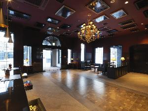 ◆ロビーラウンジ／ ラグジュアリーな雰囲気が漂う、宿泊ゲスト専用ラウンジ
