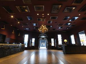 ◆ロビーラウンジ／ラグジュアリーな雰囲気が漂う、宿泊ゲスト専用ラウンジ