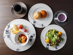 【カフェ＆バーラウンジ】<BR>セレクロワ <BR><BR>プレートランチ例