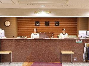 フロント　レセプション