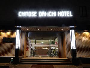 ホテル外観　夜