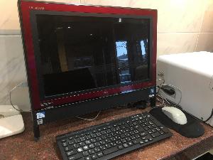 1階ロビー　パソコン〜無料でご利用頂けます〜