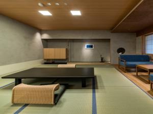 月の棟 和室10畳〈禁煙室〉