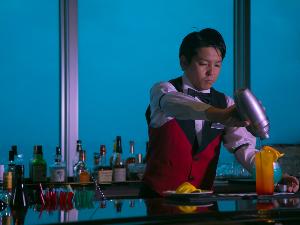 ＜バーラウンジ パドル＞あなたのお好みに合わせて…バーテンダーの技光る、とっておきの1杯を。