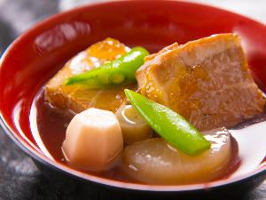 ＜和琉ダイニングあんのん＞みんなに愛される人気者！【ラフテー（豚の角煮）】は柔らかさにうっとり…