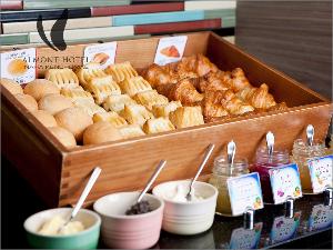 和洋の朝食バイキング　