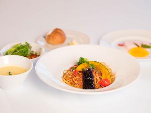 シェフ手作りの洋食フルコースです