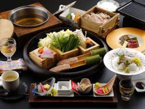 【湯遊御膳】料理例。季節によりお料理内容が変更になります
