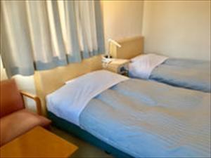 大切なあの方とお泊りなら、ゆったりとおくつろぎできるツイン部屋をどうぞ。