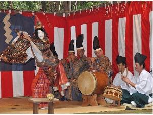 鳥見神社の神楽【印西市役所提供】
