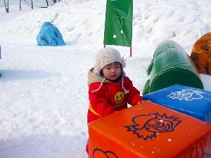 【キッズランド】小さなお子様でもチューブやソリで雪遊びが楽しめる♪“安心の専用コース” をご用意！